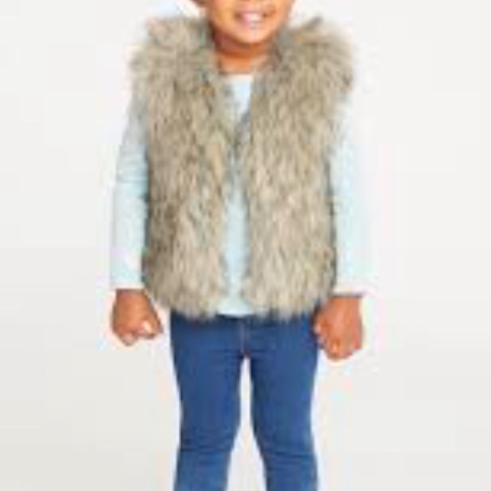BRAND NEW 2T Girls Old Navy Fawn Brown Faux Fur No Longer Available In Store